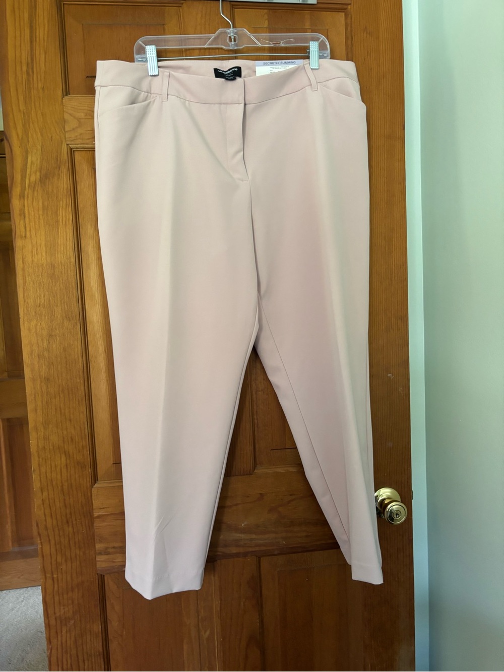 Liz Claiborne Cropped Straight-Leg Pants in Light Blush